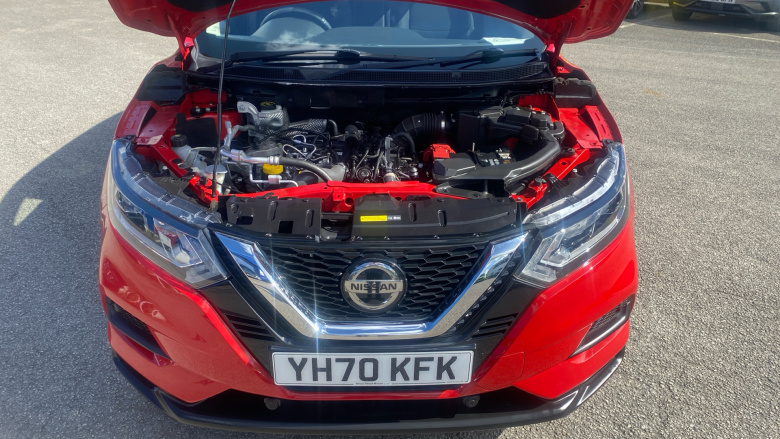 Nissan Qashqai 1.3 DiG-T Acenta Premium 5dr Petrol Hatchback